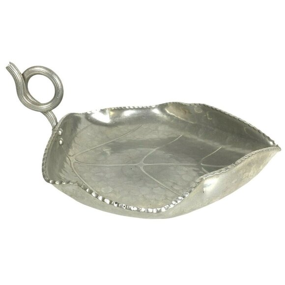 Buenilum Hammered Aluminum Grape Leaf Tray With Twisted Vine Handle Vintage - Picture 3 of 7